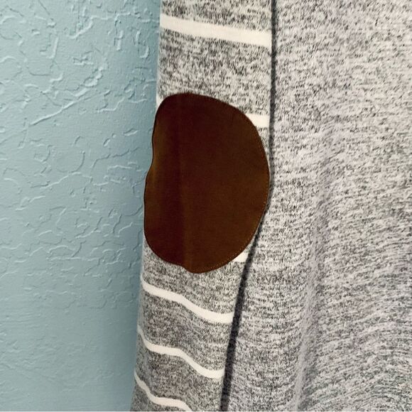 Market & Spruce Gray & White Cowl Neck Elbow Patch Knit Pullover Top Size Medium - Picture 8 of 10